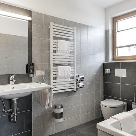 公寓 Alpenparks Zell Am 滨湖采尔