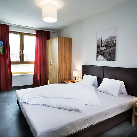 Alpenparks Zell Am * 滨湖采尔