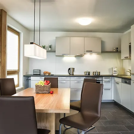 Alpenparks Zell Am Apartament *